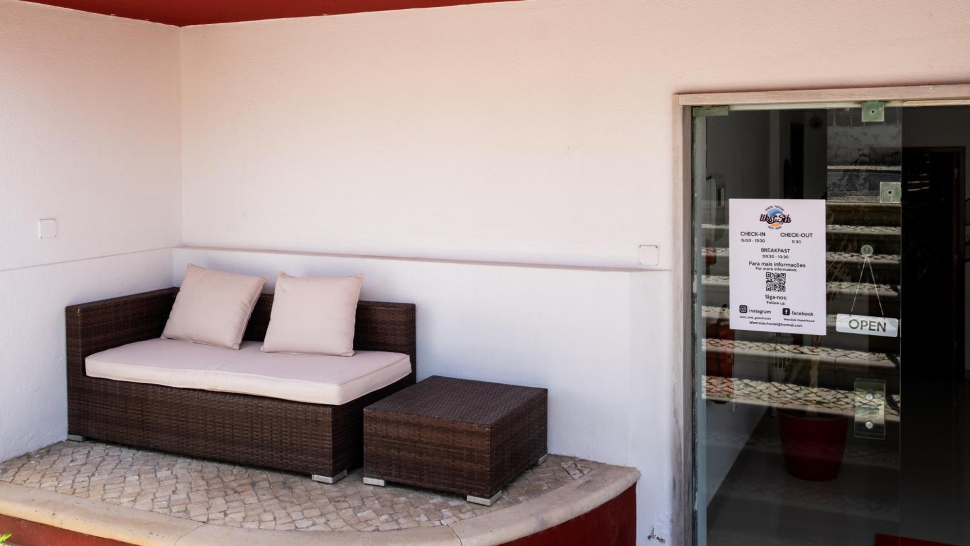 West Side Guesthouse Peniche Bagian luar foto