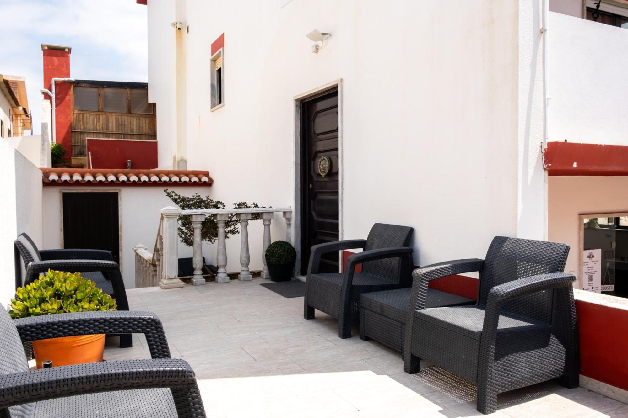 West Side Guesthouse Peniche Bagian luar foto