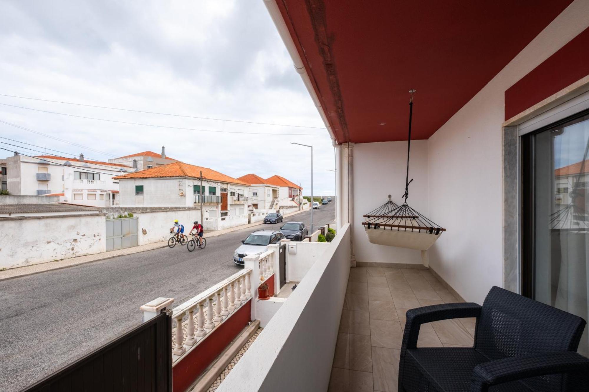 West Side Guesthouse Peniche Bagian luar foto