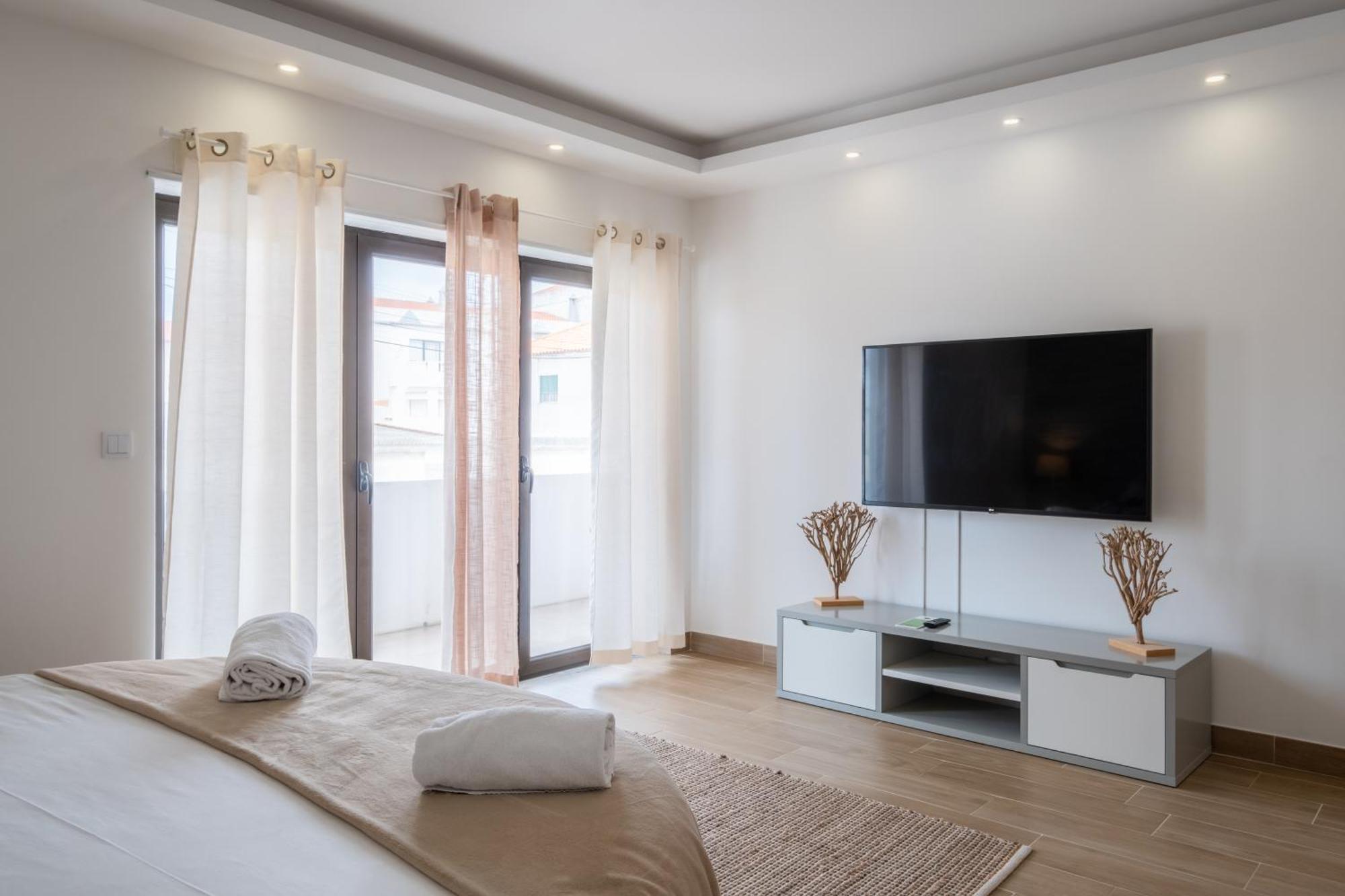 West Side Guesthouse Peniche Bagian luar foto