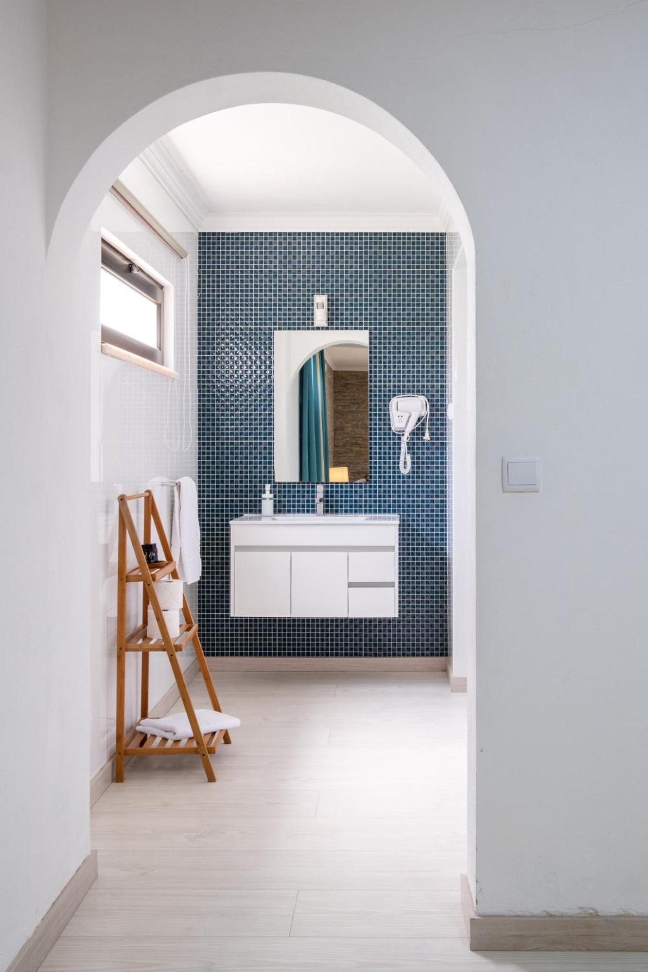 West Side Guesthouse Peniche Bagian luar foto