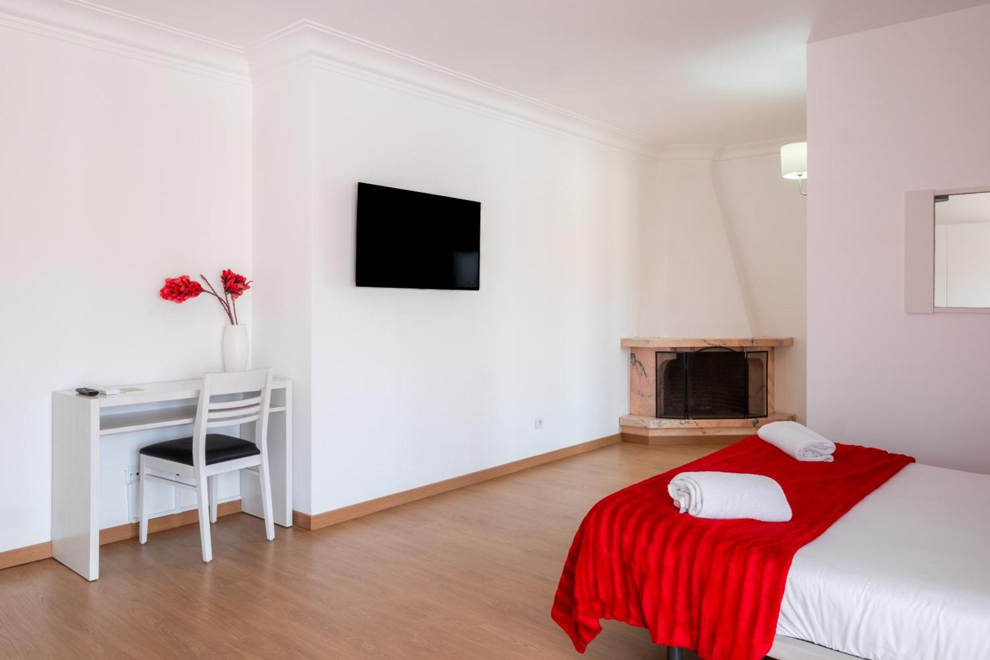 West Side Guesthouse Peniche Bagian luar foto