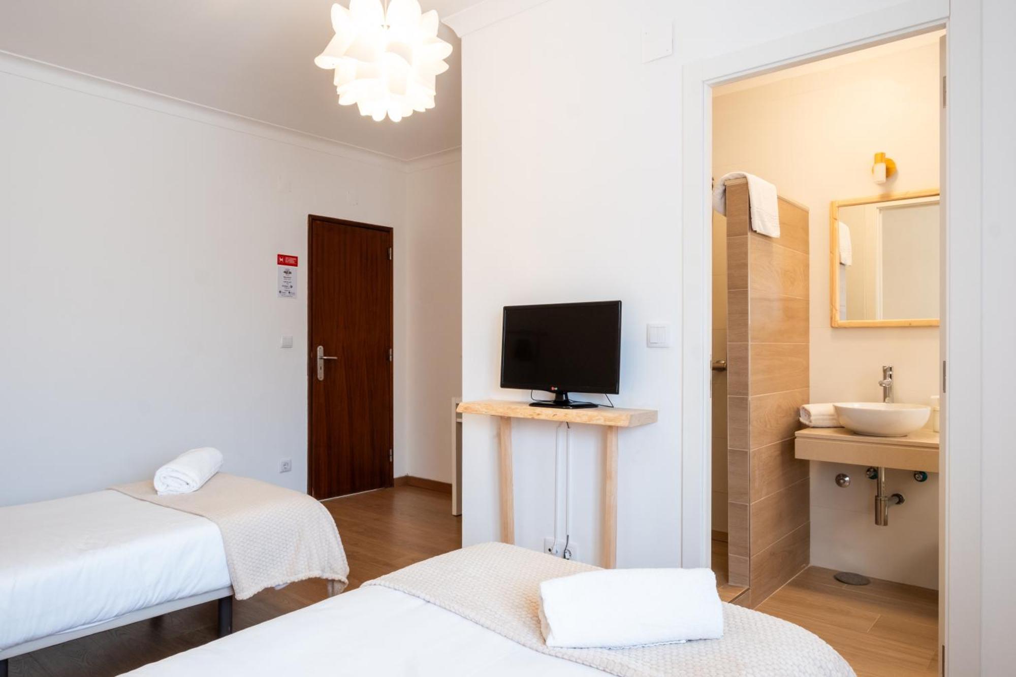 West Side Guesthouse Peniche Bagian luar foto
