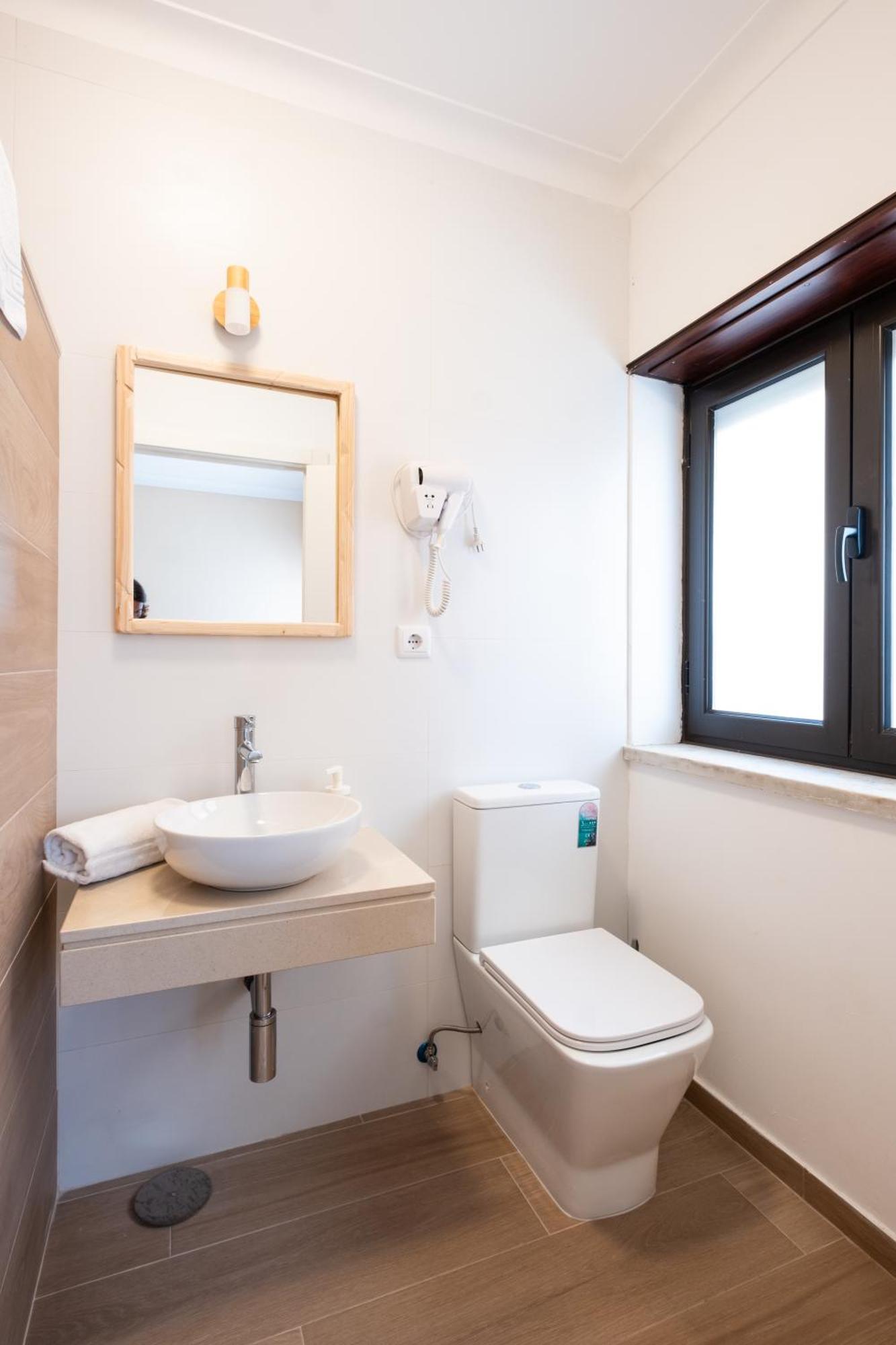 West Side Guesthouse Peniche Bagian luar foto