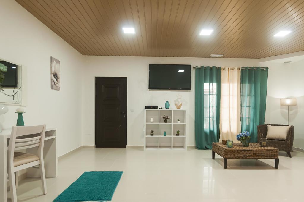 West Side Guesthouse Peniche Bagian luar foto