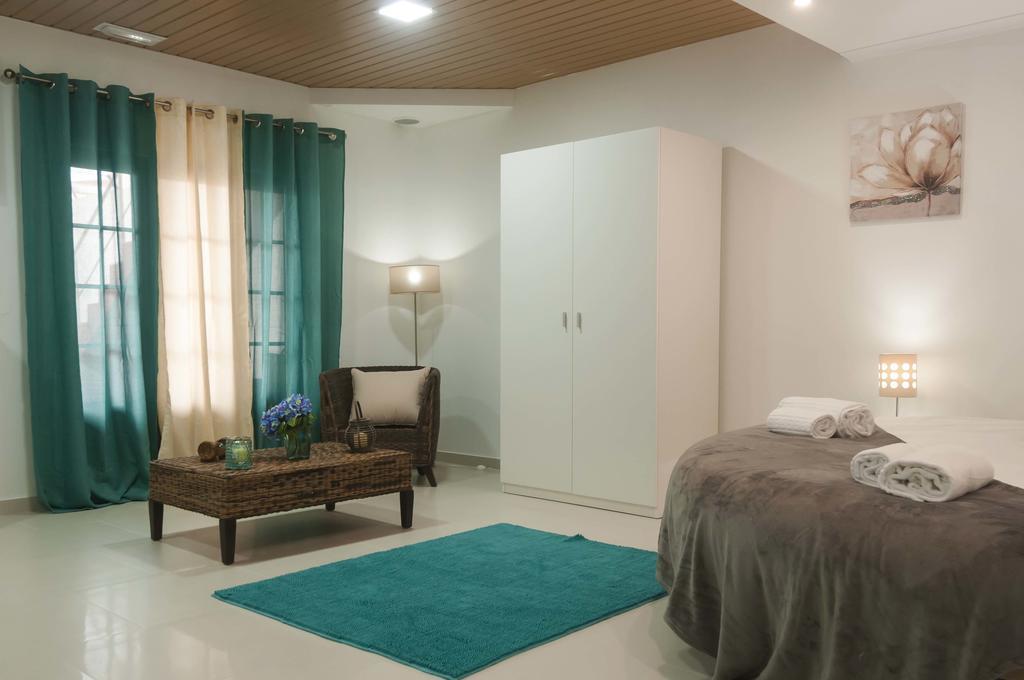 West Side Guesthouse Peniche Bagian luar foto